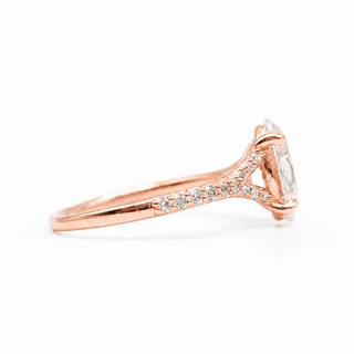 Oval Brilliant Split Pavé Ring – Lab Grown Diamond – 14K/18K Rose Gold – 24 Side Stones