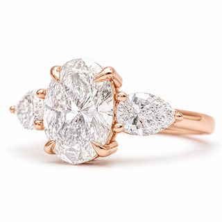 Oval Brilliant 3 Stone Ring – Lab Grown Diamond – 14K/18K Rose Gold – 2 Side Stones