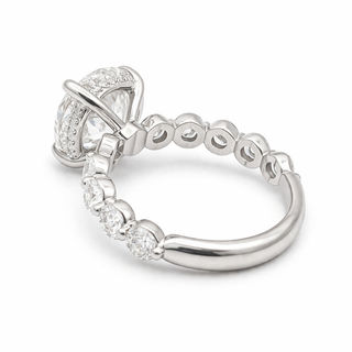 Round Brilliant Pavé Ring – Lab Grown Diamond – 14K/18K White Gold – 30 Side Stones