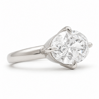 Oval Brilliant Solitaire Ring – Lab Grown Diamond – 14K/18K Gold