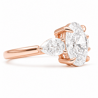 Oval Brilliant 3 Stone Ring – Lab Grown Diamond – 14K/18K Rose Gold – 2 Side Stones