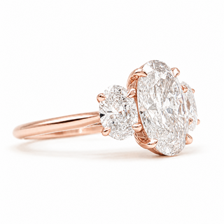 Oval Brilliant 3 Stone Ring – Lab Grown Diamond – 14K/18K Rose Gold – 2 Side Stones