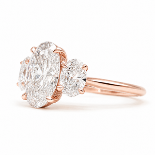 Oval Brilliant 3 Stone Ring – Lab Grown Diamond – 14K/18K Rose Gold – 2 Side Stones