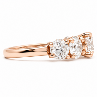 Round Brilliant Degrade Ring – Lab Grown Diamond – 14K/18K Rose Gold – 6 Side Stones