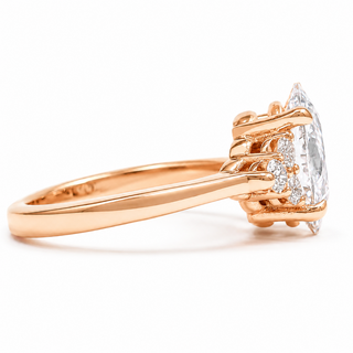 Oval Brilliant Ring – Lab Grown Diamond – 14K/18K Rose Gold – 6 Side Stones