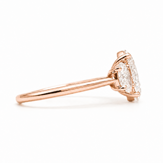 Oval Brilliant 3 Stone Ring – Lab Grown Diamond – 14K/18K Rose Gold – 2 Side Stones