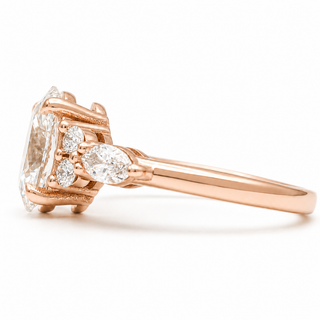 Oval Brilliant with Marquise Band – Lab-Grown Diamond – 14K/18K Rose Gold – 6 Side Stones