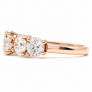 Round Brilliant Degrade Ring – Lab Grown Diamond – 14K/18K Rose Gold – 6 Side Stones