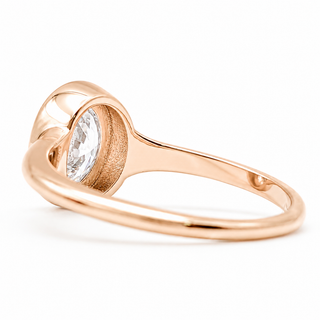 Oval Brilliant Solitaire Ring – Lab Grown Diamond – 14K/18K Gold