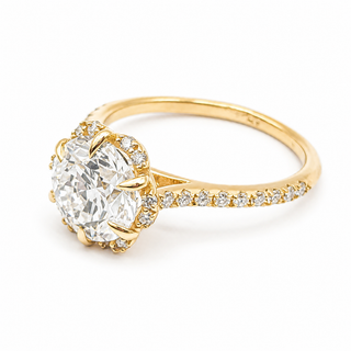 Round Brilliant Flower Pavé Ring – Lab Grown Diamond – 14K/18K Gold – 32 Side Stones