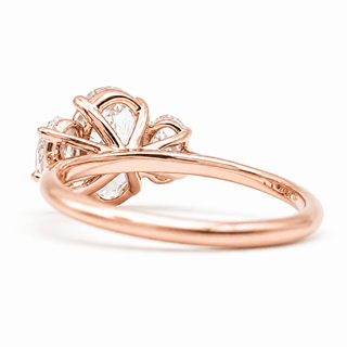 Oval Brilliant 3 Stone Ring – Lab Grown Diamond – 14K/18K Rose Gold – 2 Side Stones
