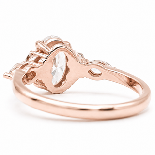 Oval Brilliant with Marquise Band – Lab-Grown Diamond – 14K/18K Rose Gold – 6 Side Stones