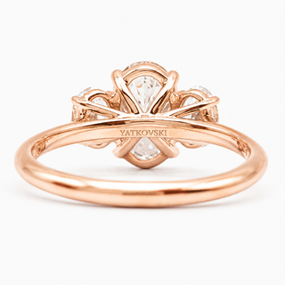 Oval Brilliant 3 Stone Ring – Lab Grown Diamond – 14K/18K Rose Gold – 2 Side Stones