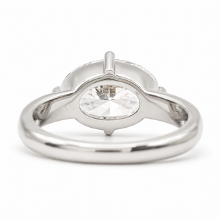 Oval Brilliant Solitaire Ring – Lab Grown Diamond – 14K/18K Gold