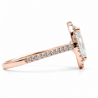 Oval Brilliant Pavé with Halo Ring  – Lab Grown Diamond – 14K/18K Rose Gold – 44 Side Stones