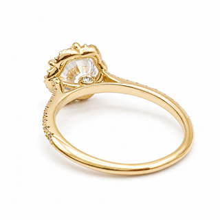 Round Brilliant Flower Pavé Ring – Lab Grown Diamond – 14K/18K Gold – 32 Side Stones