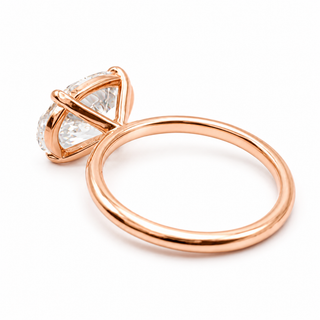 Oval Brilliant Solitaire Ring – Lab Grown Diamond – 14K/18K Rose Gold