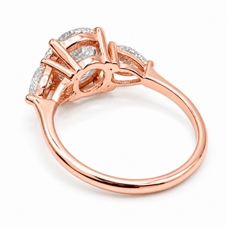 Round Brilliant with 2 Pear Shapes Ring – Lab-Grown Diamond – 14K/18K Gold – 2 Side Stones