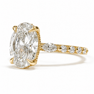 Oval Brilliant with Pavé Marquise Band – Lab-Grown Diamond – 14K/18K Yellow Gold – 30 Side Stones