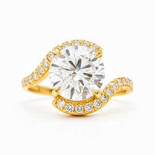Round Brilliant Spiral Pavé Ring  – Lab Grown Diamond – 14K/18K Yellow Gold – 32 Side Stones