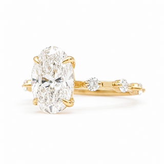 Oval Brilliant Pavé Ring– Lab-Grown Diamond – 14K/18K Yellow Gold – 6 Side Stones