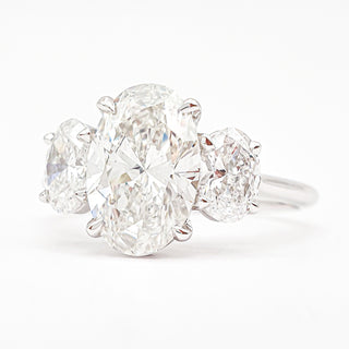 Oval Brilliant 3 Stone Ring – Lab Grown Diamond – 14K/18K White Gold – 2 Side Stones