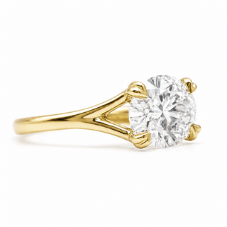 Oval Brilliant Solitaire Ring – Lab Grown Diamond – 14K/18K Yellow Gold