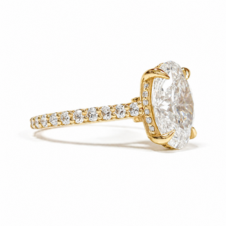 Oval Brilliant Pavé Ring with Hidden Halo – Lab Grown Diamond – 14K/18K Yellow Gold – 44 Side Stones