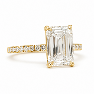 Emerald Cut with Pavé Band – Lab-Grown Diamond – 14K/18K Yellow Gold – 18 Side Stones