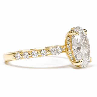 Oval Brilliant with Pavé Marquise Band – Lab-Grown Diamond – 14K/18K Yellow Gold – 30 Side Stones