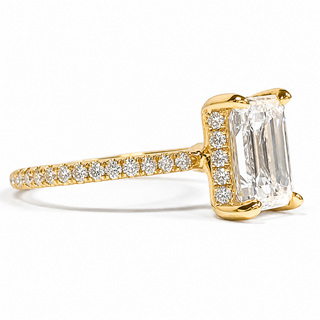 Emerald Cut with Pavé Band and Hidden Halo – Lab-Grown Diamond – 14K/18K Yellow Gold – 42 Side Stones