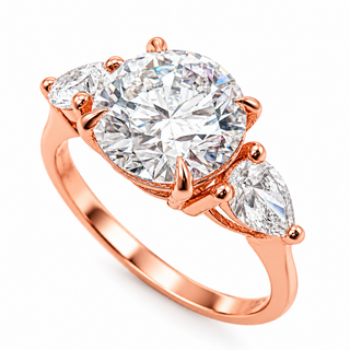 Round Brilliant with 2 Pear Shapes Ring – Lab-Grown Diamond – 14K/18K Gold – 2 Side Stones
