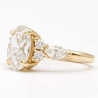 Oval Brilliant with Marquise Band – Lab-Grown Diamond – 14K/18K Yellow Gold – 6 Side Stones