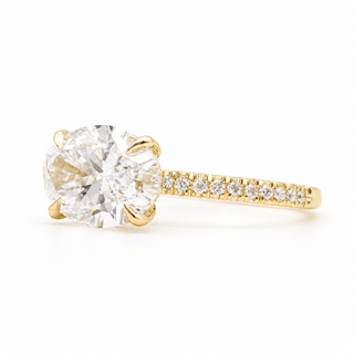 Oval Brilliant Pavé Ring – Lab Grown Diamond – 14K/18K Yellow Gold – 20 Side Stones