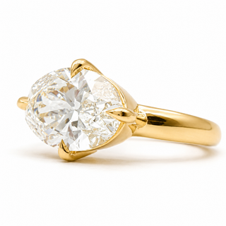 Oval Brilliant Solitaire Ring – Lab Grown Diamond – 14K/18K Yellow Gold