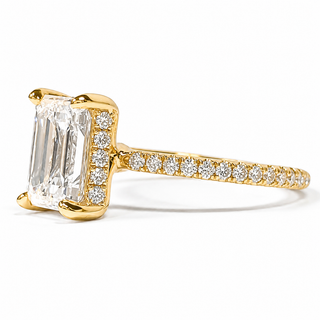 Emerald Cut with Pavé Band and Hidden Halo – Lab-Grown Diamond – 14K/18K Yellow Gold – 42 Side Stones