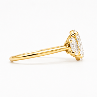 Oval Brilliant 3 Stone Ring – Lab Grown Diamond – 14K/18K Yellow Gold – 2 Side Stones
