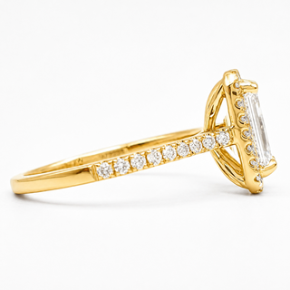 Emerald Cut with Pavé Band and Halo – Lab-Grown Diamond – 14K/18K Yellow Gold – 40 Side Stones