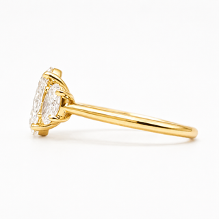 Oval Brilliant 3 Stone Ring – Lab Grown Diamond – 14K/18K Yellow Gold – 2 Side Stones