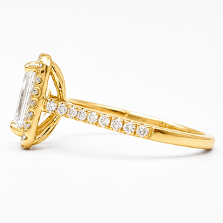 Emerald Cut with Pavé Band and Halo – Lab-Grown Diamond – 14K/18K Yellow Gold – 40 Side Stones