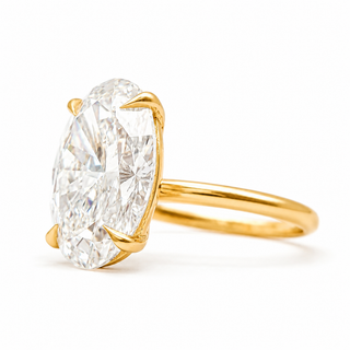 Oval Brilliant Solitaire Ring – Lab Grown Diamond – 14K/18K White Gold