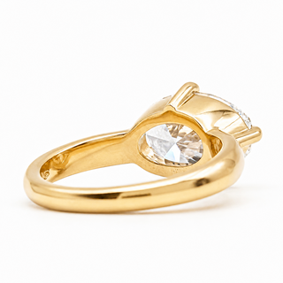 Oval Brilliant Solitaire Ring – Lab Grown Diamond – 14K/18K Yellow Gold