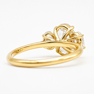 Oval Brilliant 3 Stone Ring – Lab Grown Diamond – 14K/18K Yellow Gold – 2 Side Stones