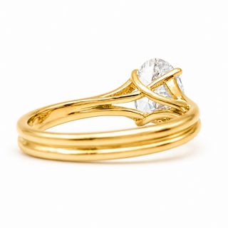 Oval Brilliant Split Band Solitaire Ring – Lab Grown Diamond – 14K/18K Yellow Gold