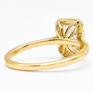 Emerald Cut with Pavé Band and Halo – Lab-Grown Diamond – 14K/18K Yellow Gold – 40 Side Stones