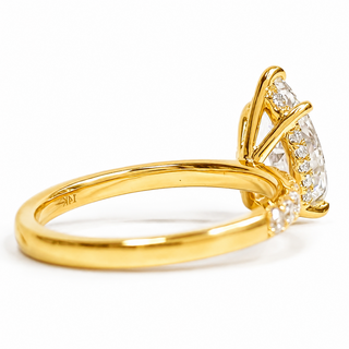 Pear Shape Pavé Ring with Hidden Halo – Lab Grown Diamond – 14K/18K Yellow Gold – 32 Side Stones