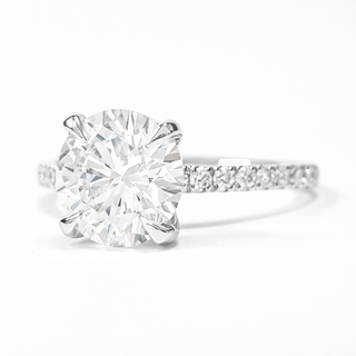Round Brilliant Pavé Ring – Lab Grown Diamond – 14K/18K White Gold – 18 Side Stones