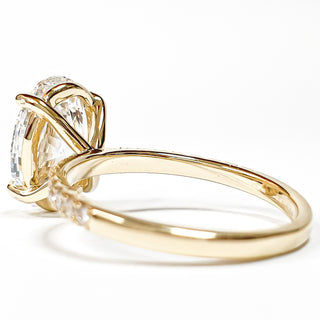Oval Brilliant Pavé Ring – Lab Grown Diamond – 14K/18K Yellow Gold – 18 Side Stones