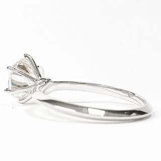 Round Brilliant 6 Prong Solitaire Ring – Lab Grown Diamond – 14K/18K White Gold