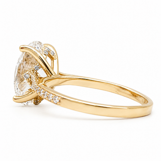 Oval Brilliant Pavé Ring – Lab Grown Diamond – 14K/18K Yellow Gold – 36 Side Stones